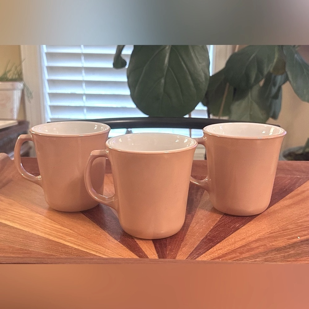 Vintage PYREX Butterscotch Coffee Mugs/Tea Cups. - Picture 3 of 7